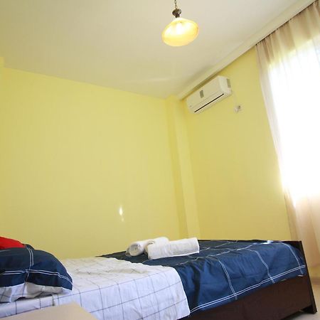 Gala Hotel Уреки Екстериор снимка