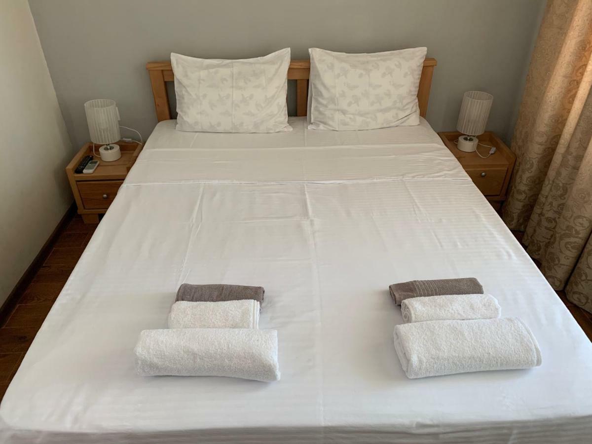 Gala Hotel Уреки Екстериор снимка