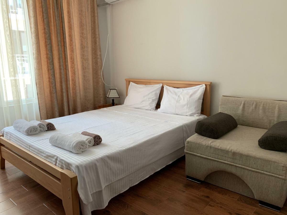 Gala Hotel Уреки Екстериор снимка